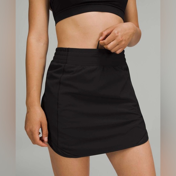 lululemon athletica Dresses & Skirts - Lululemon Hotty Hot High-Rise Skirt *Long in Black